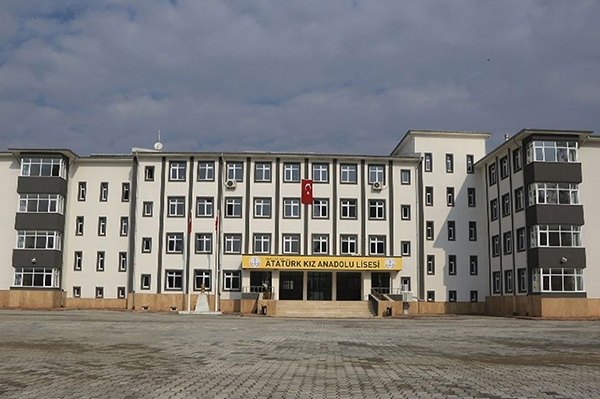 Atatürk Kız Anadolu Lisesi